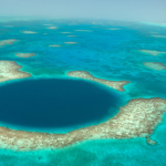 Wielka Błękitna Dziura w Belize ujawniła niepokojący ślad. Dlaczego Karaiby budzą dziś taki alarm?