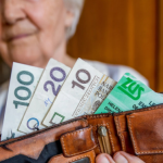 13 emerytura 2026: kiedy ZUS wypłaci pieniądze i jakie są terminy przelewów dla seniorów?