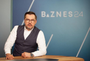 Paweł Blajer odszedł z Biznes24. Dlaczego stacja zakończyła współpracę i co zmienia się na antenie