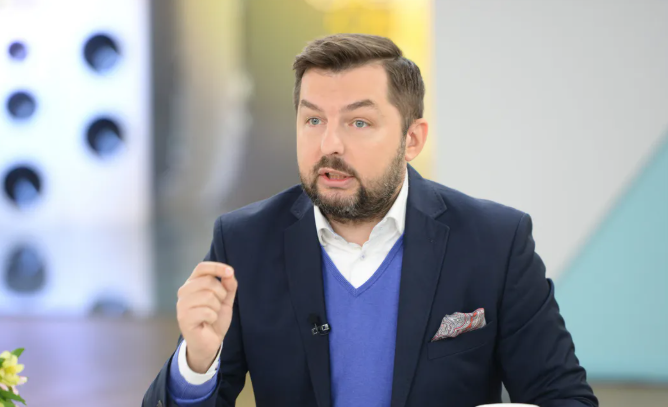 Paweł Blajer odszedł z Biznes24. Dlaczego stacja zakończyła współpracę i co zmienia się na antenie