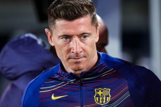 Lewandowski zostanie w Barcelonie? Klub szykuje finalną ofertę, a Juventus czeka na decyzję