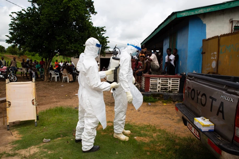Nowa epidemia w Afryce. Dlaczego wirus Ebola budzi niepokój przy granicy z Ugandą?