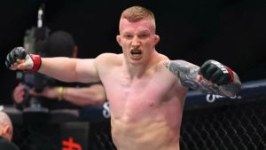 Jak Iwo Baraniewski trenuje przed walką w UFC? Sparingi ze Stricklandem dały mu bolesny test