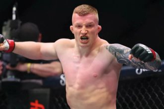 Jak Iwo Baraniewski trenuje przed walką w UFC? Sparingi ze Stricklandem dały mu bolesny test