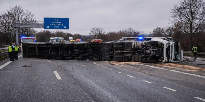 Wypadek na A2 koło Nowego Tomyśla. Jaki objazd wybrano i gdzie zjechać z trasy?