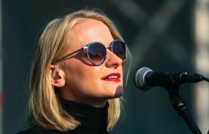 Kaśka Sochacka dziś w Warszawie. O której koncert na Torwarze i jak dojechać?