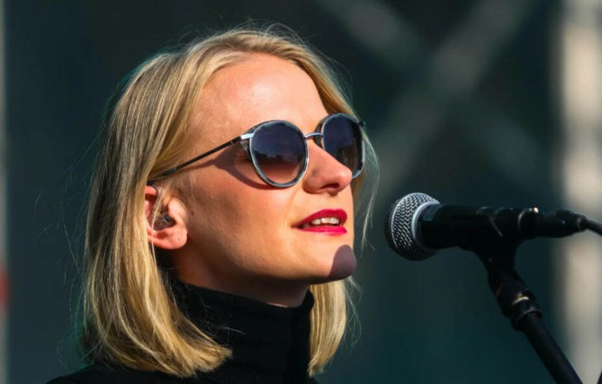 Kaśka Sochacka dziś w Warszawie. O której koncert na Torwarze i jak dojechać?