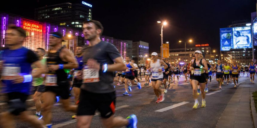 Nocny Półmaraton Piaseczyński 2026. Trasa, godziny startów i zamknięte ulice
