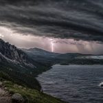 Burze i alerty 23/24 czerwca. Tatry, Bałtyk, Mazury i wyjazdy outdoor — gdzie uważać?