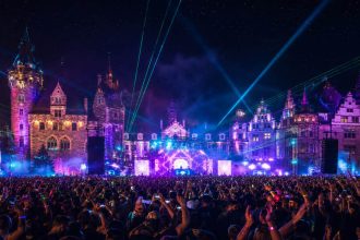Fly With Us Festival 2026 jednak nie na Zamku Moszna. Timetable, bilety, dojazd i parking