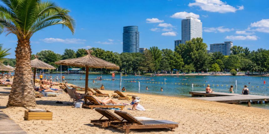 Gdzie się kąpać we Wrocławiu 2026? Lista otwartych kąpielisk i plaż