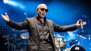 Pitbull w Warszawie 23 lipca 2026. Dojazd, parking, wejścia i utrudnienia