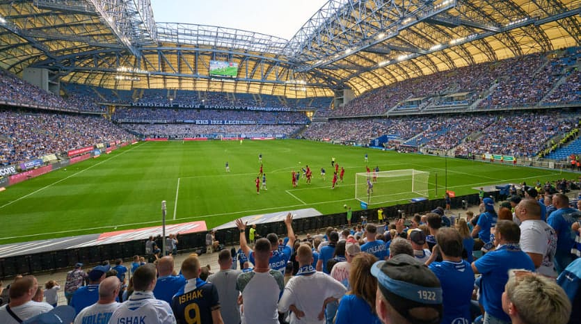 Polskie kluby w Europie 5–6 sierpnia. Mecze, godziny i transmisje TV oraz online
