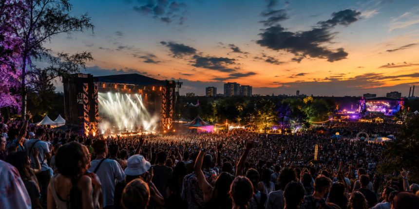 OFF Festival 2026: pełny program godzinowy, sceny, bilety i dojazd