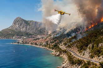 Pożary w Chorwacji 14 sierpnia. Gdzie jest teraz niebezpiecznie? Omiš i Pelješac