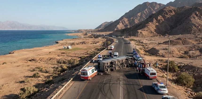 Wypadek autobusu w Egipcie. Co wydarzyło się na trasie Dahab–Nuweiba i ilu jest poszkodowanych?
